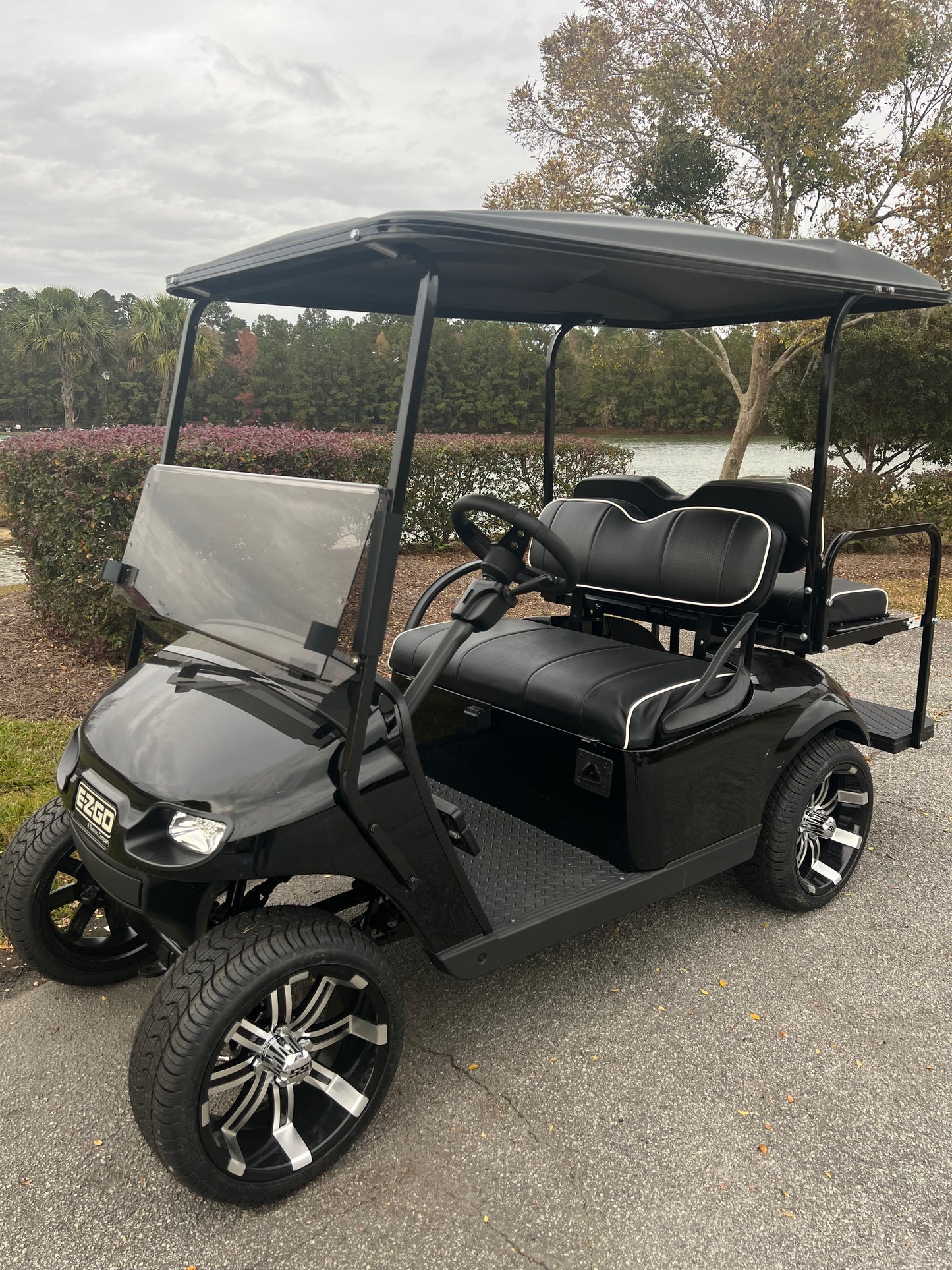 Black EZGO TXT 2018