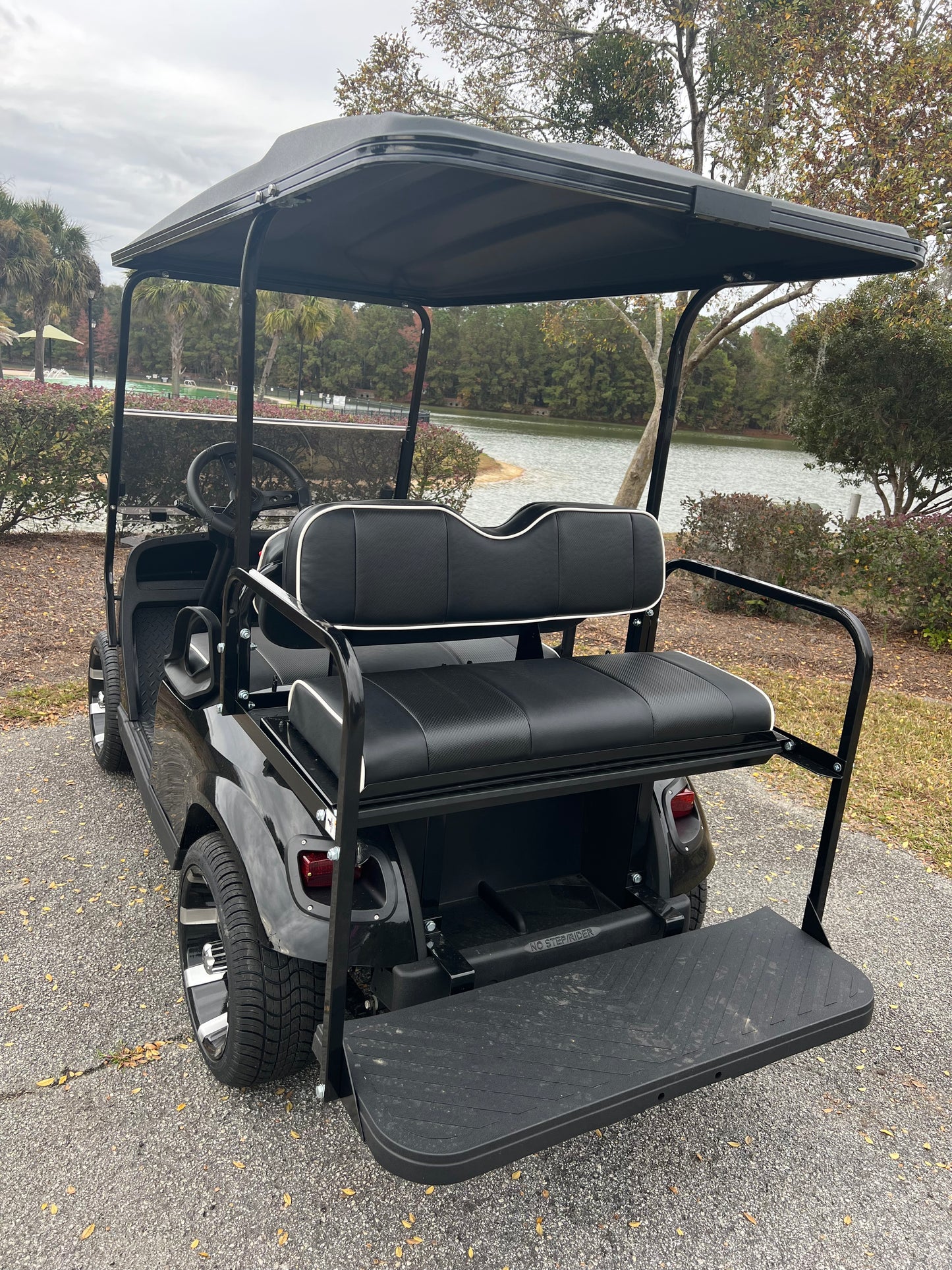 Black EZGO TXT 2018